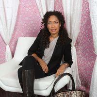 Gina Torres visits the Gifting Services | Picture 112057